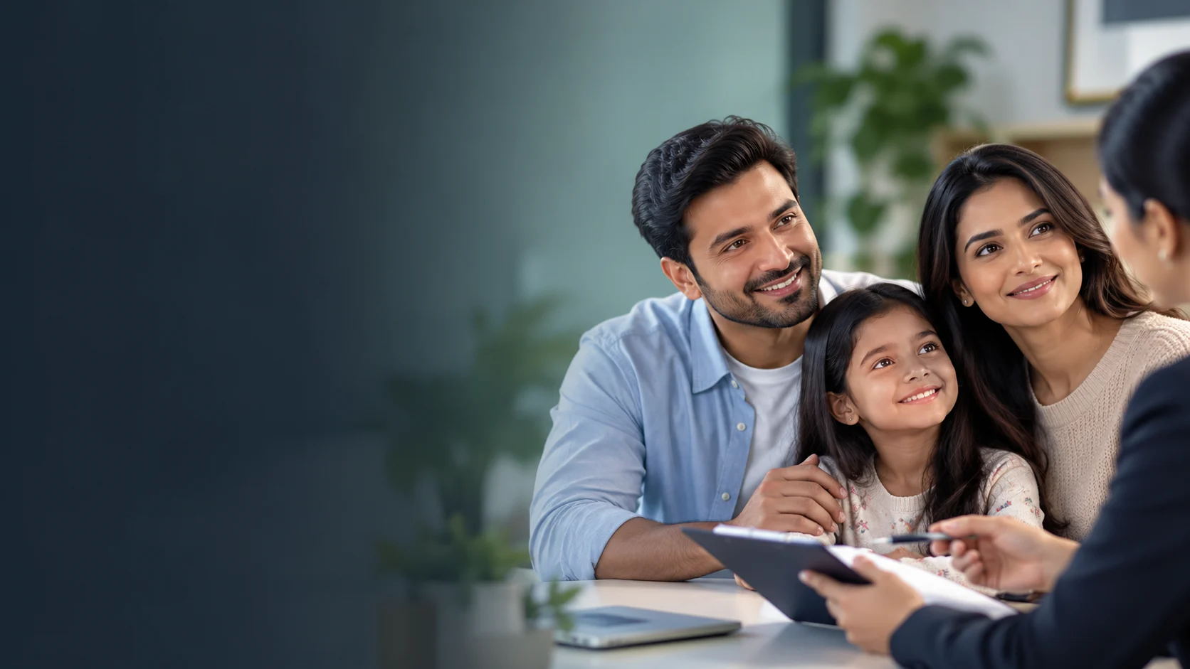 A Distroo Advisor in a consultation